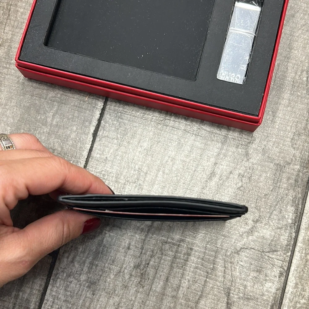 100% Authentic Hugo by Hugo Boss Credit Card Holder with Money Clip - NWT